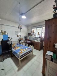 Blk 548 Jurong West Street 42 (Jurong West), HDB Executive #573732311